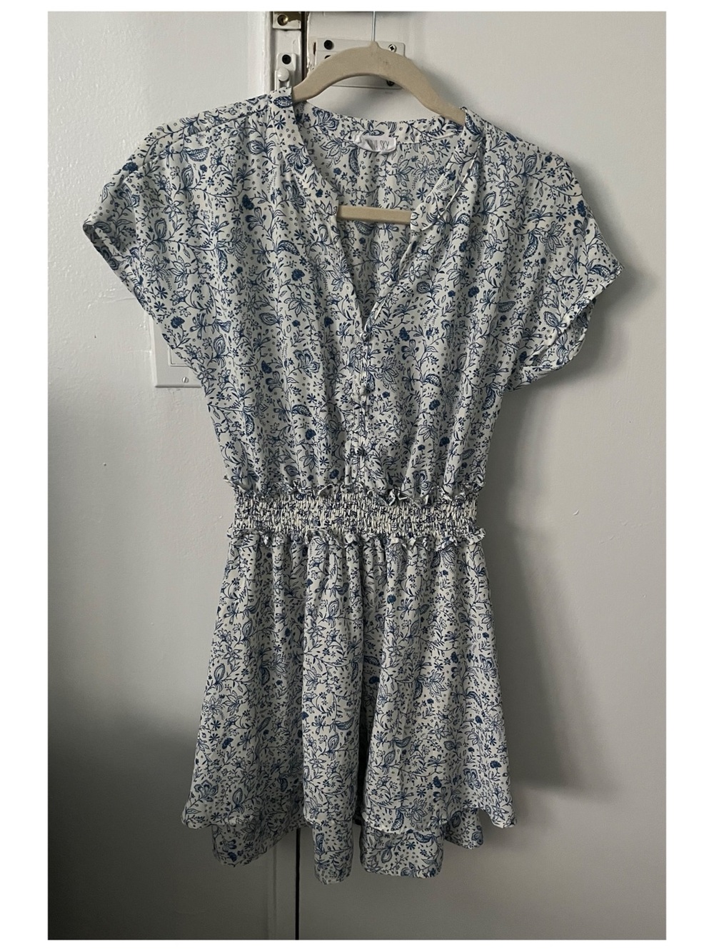 Sienna Sky white & blue floral print dress size XS